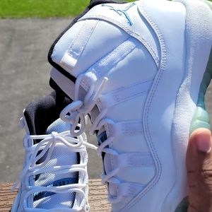 Air jordan 11 legend blue